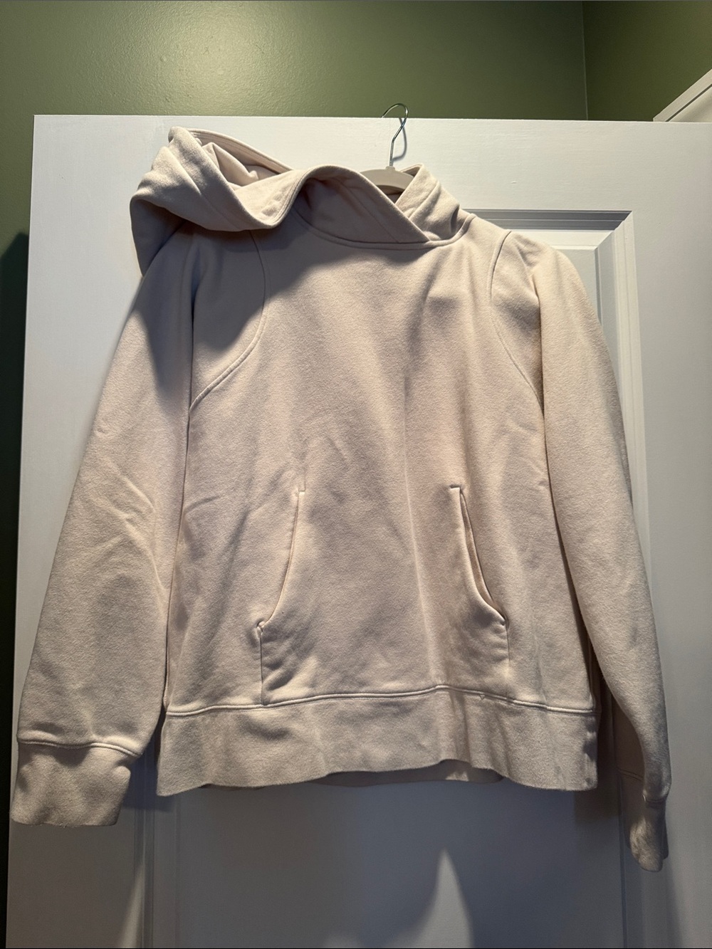 lululemon athletica cream pullover hoodie
